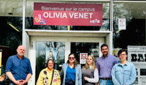 Enseignant·es et étudiant·es de la HE2B en échange avec l’avocate Olivia Venet lors de la Journée Éco-Genre.